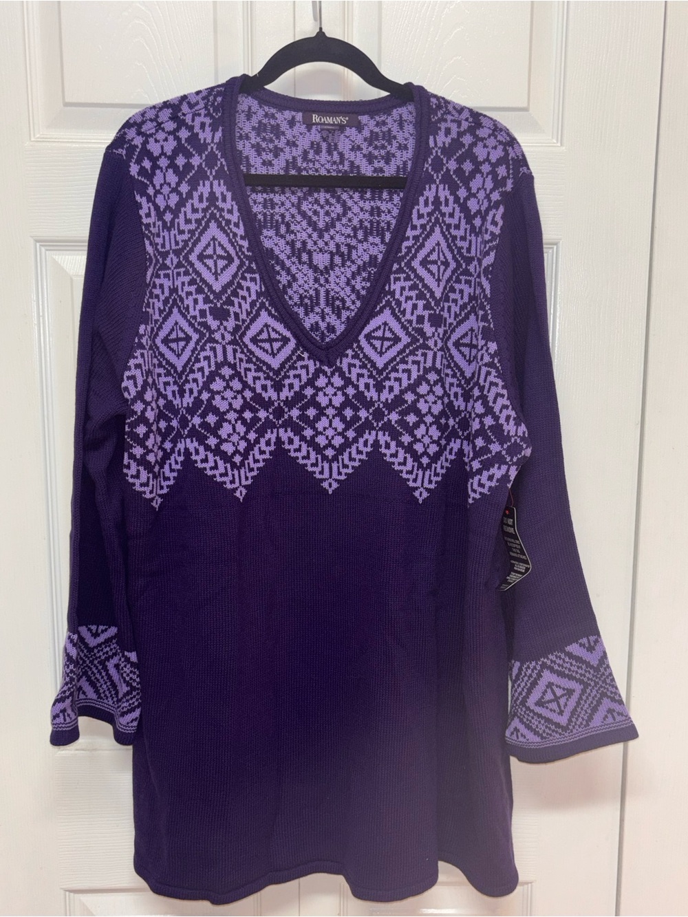 NWT Roaman’s Purple Patterned V-Neck Knit Top